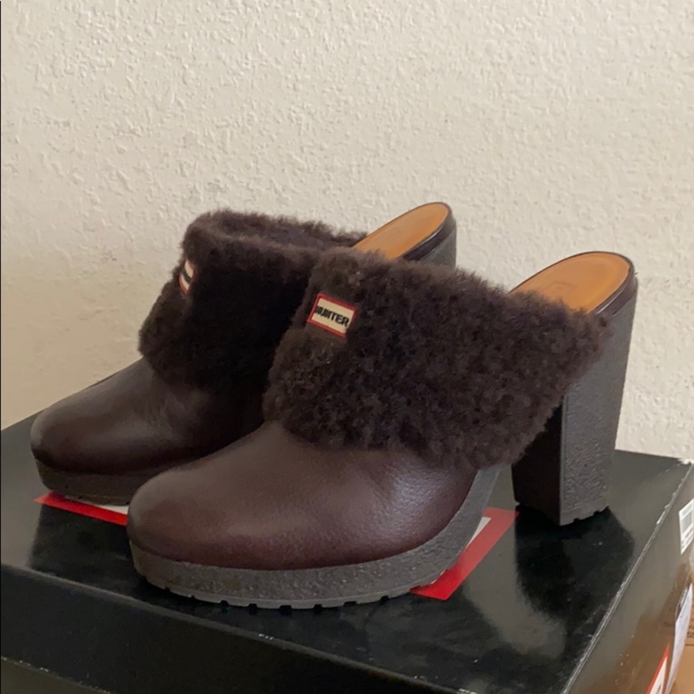 💜Hunter Bruson chocolate clog with heels! Size 7.5